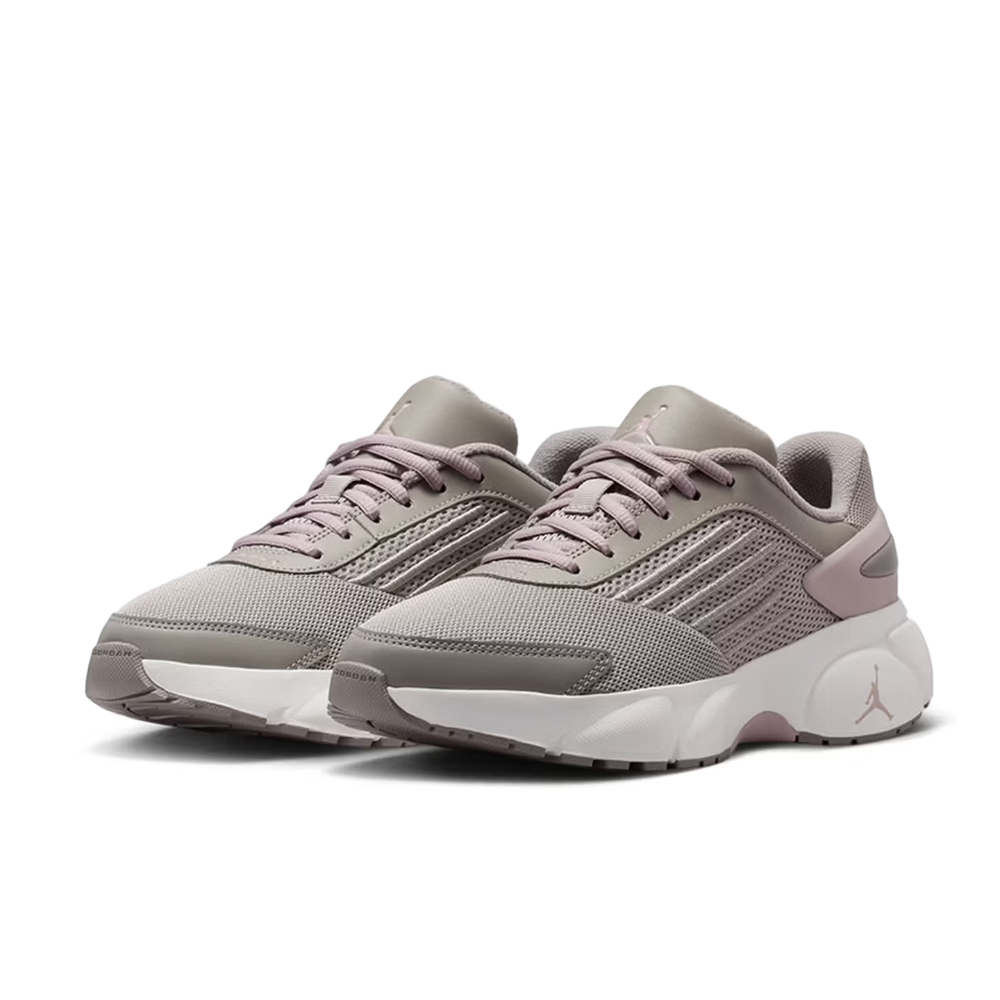 Nike Jordan TRUNNER FLOW: Bequ – Women'S Shoes Nike Jordan Bewertung und Preis