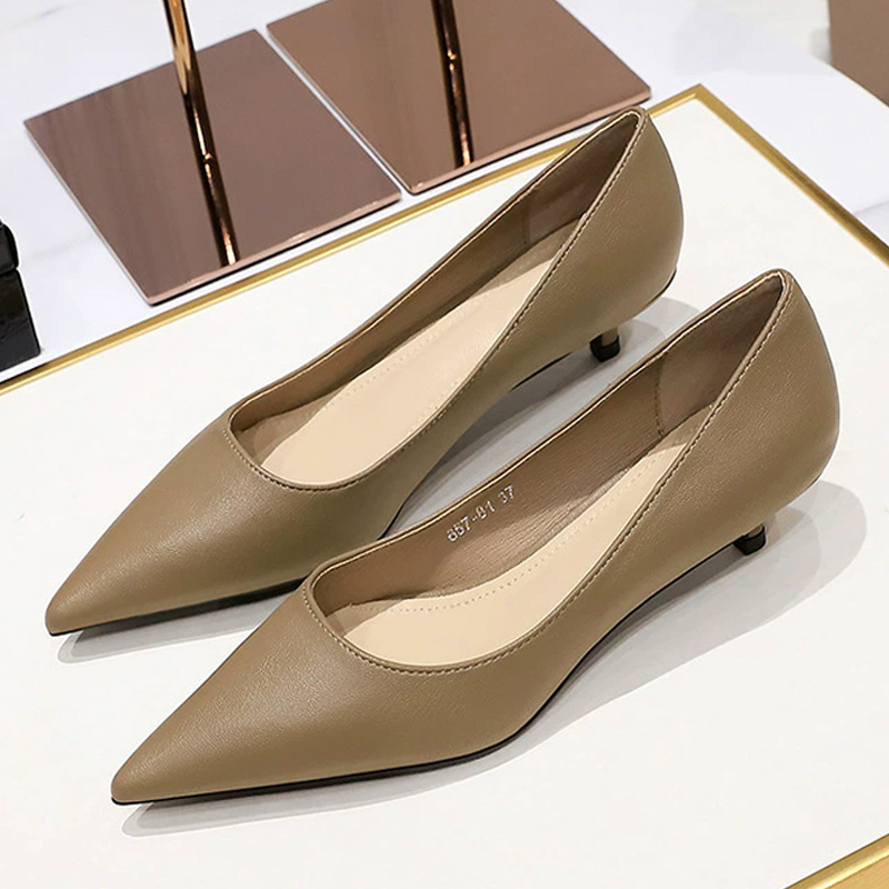 Modische spitze Schuhe mit mit – Women'S Shoes Big Feet Bewertung und Preis